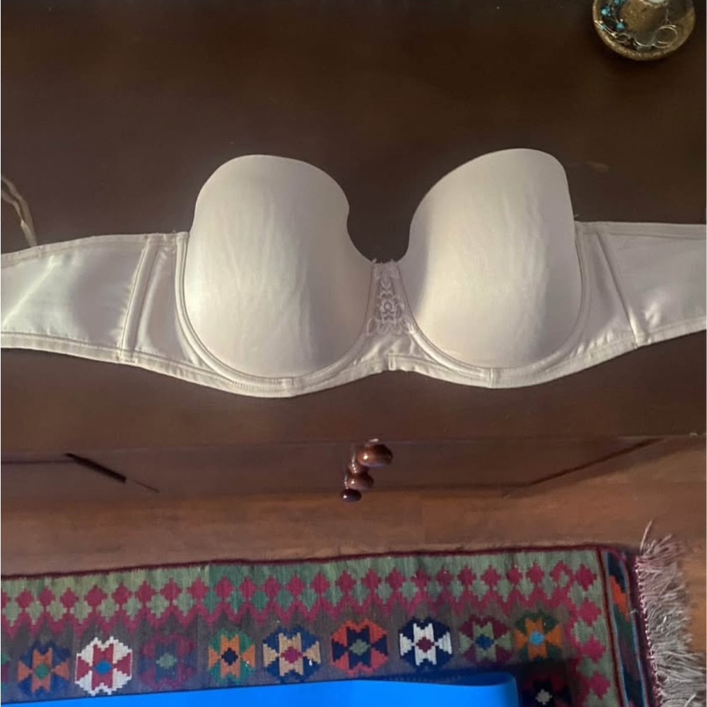 Elegant Cream Strapless Bra